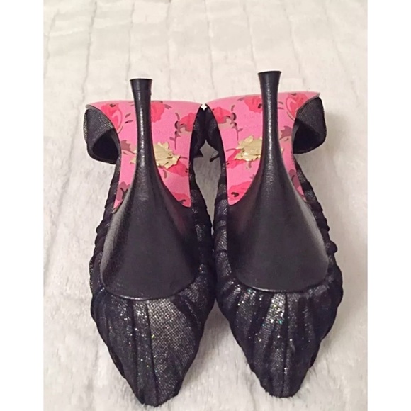 BETSEY JOHNSON Blk Glitter & Tulle Overlay Sandals - Picture 6 of 8